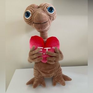 E.T. Plush with a Heart